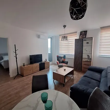 アパート Doveja ノヴィ・サド