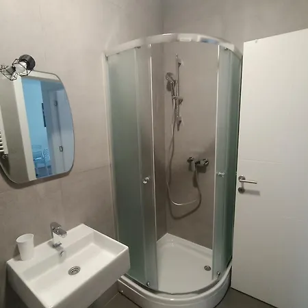 Doveja アパート ノヴィ・サド